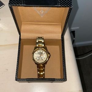 GUESS gold woman watch